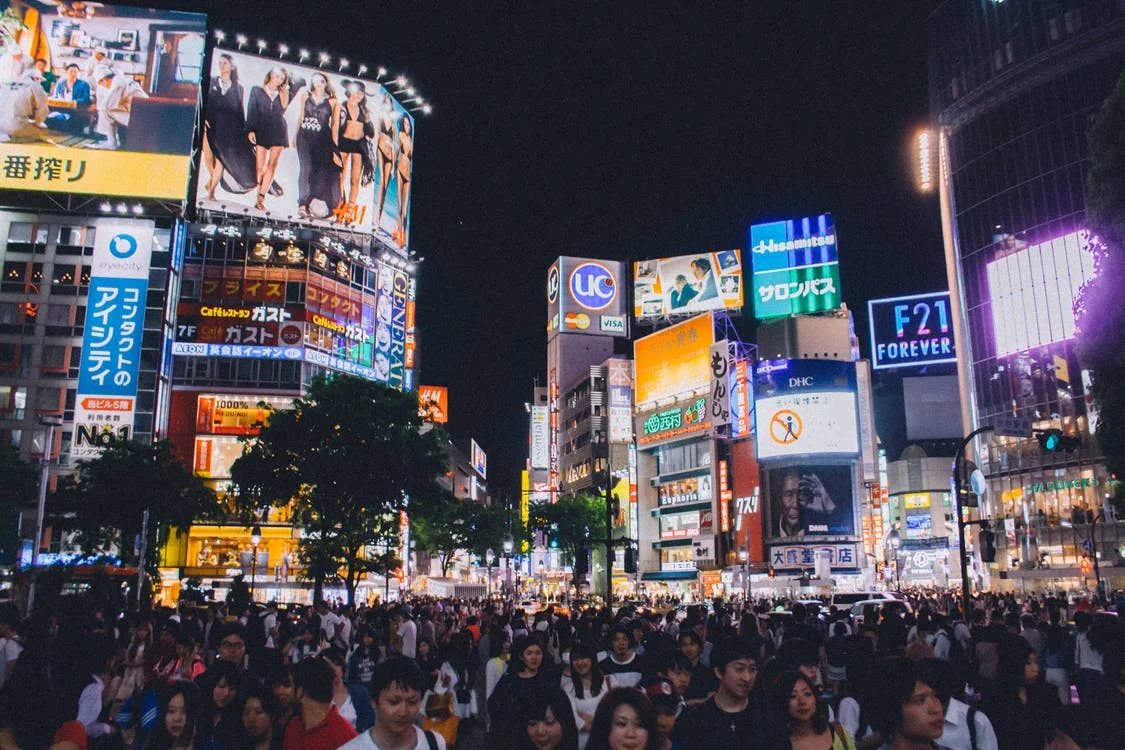 Shibuya Crossing, salah satu persimpangan pejalan kaki paling sibuk di dunia